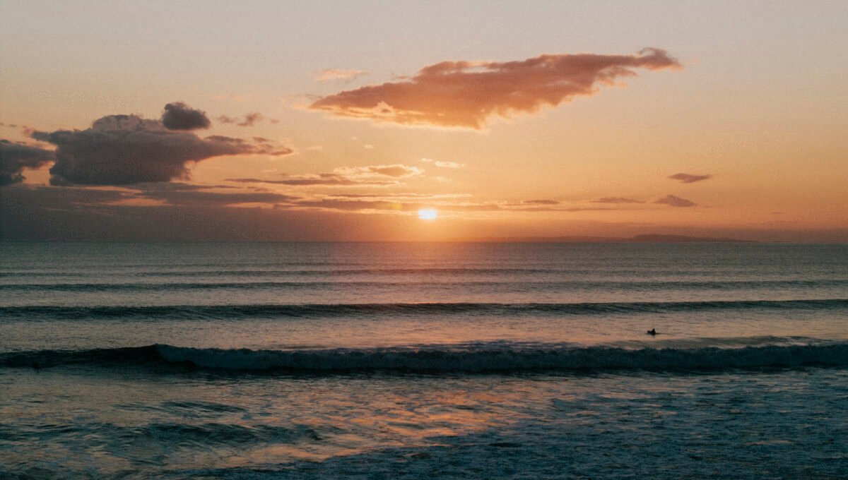 Golden Surf